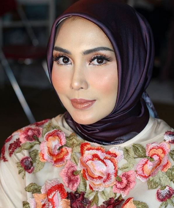 Intip Pesona Kecantikan Fenita Arie Saat Berhijab