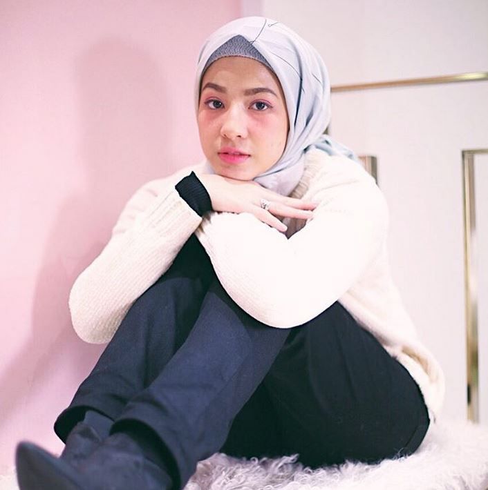 Gaya Hijab Natasha Rizki, Cantik dan Modis  