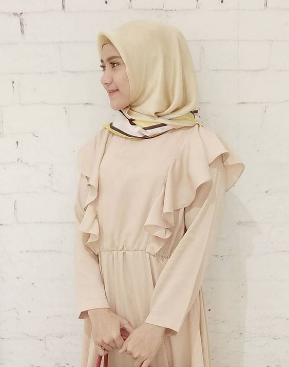 Satpam Berhijab Ini Ternyata Pernah Jadi Model