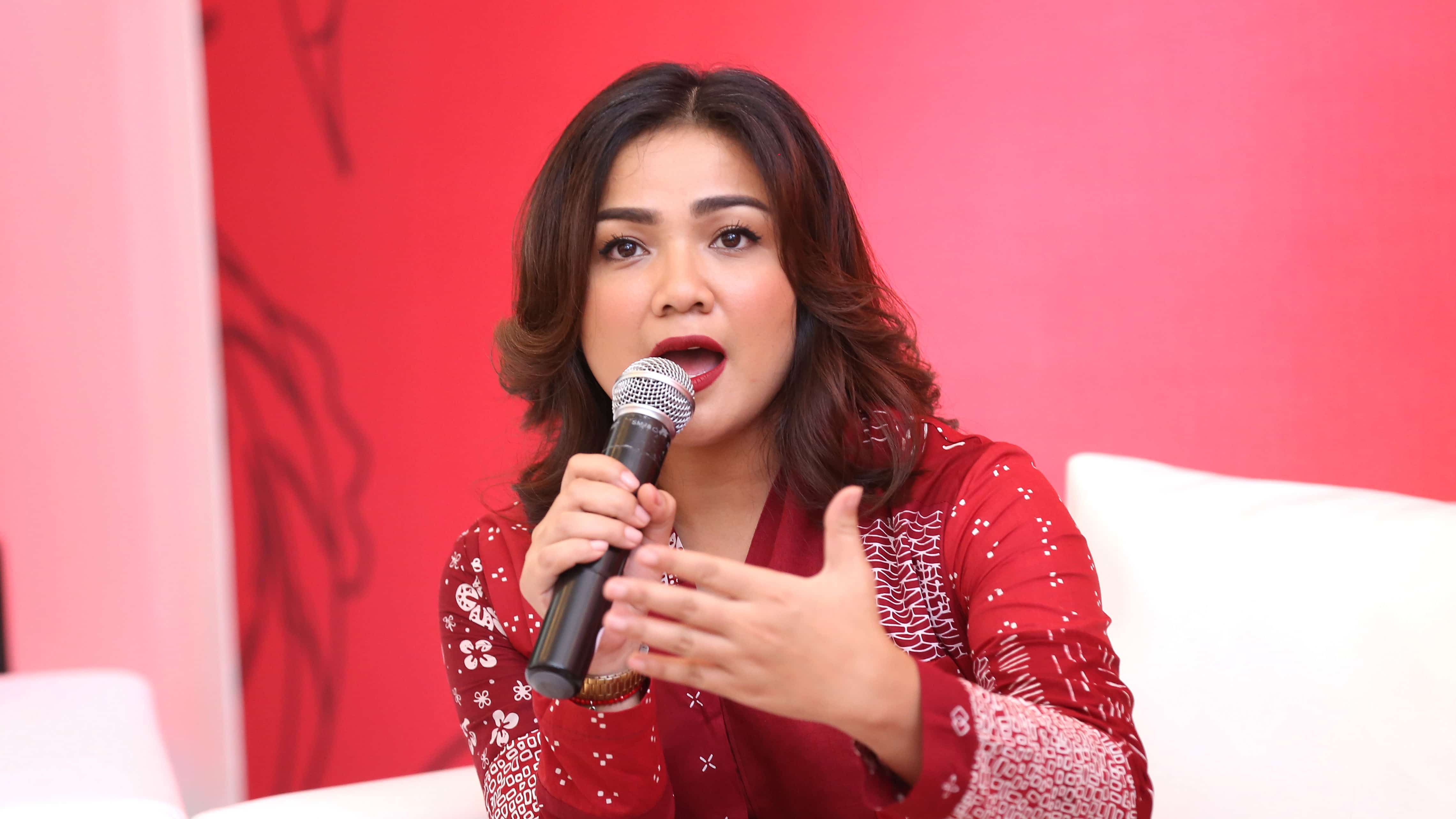 Nirina Zubir Didik Sang Anak Layaknya Seorang Atlet