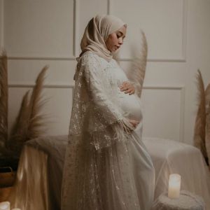 5 Potret Maternity Selebgram Berhijab, Stunning Banget!