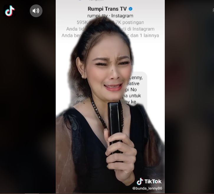 8 Foto Lenny ‘Kembaran’ Iis Dahlia di Tiktok, Semuanya Mirip!