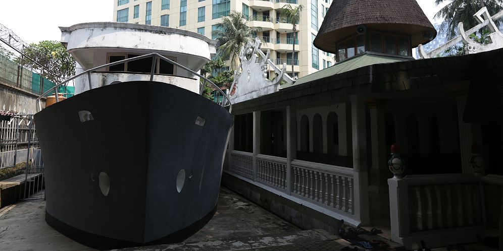 Wisata Religi di Masjid Perahu, Oase 'Hutan Beton' Ibukota