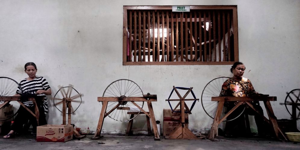 FOTO: Proses Panjang Pembuatan Kain Lurik