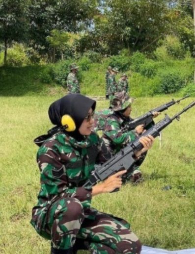 TNI Wanita Ini Kerap Ditanya ‘Mana Suaminya’ Jawabannya Bikin Bergidik Ngeri!