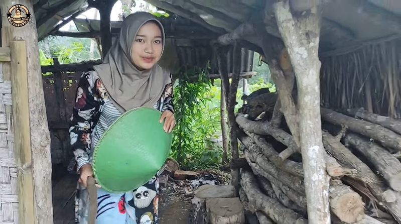 8 Potret Gadis Desa Yang Cantiknya Bak Bidadari Rela Bongkar Celengan Demi Pasang Behel Gigi 1644