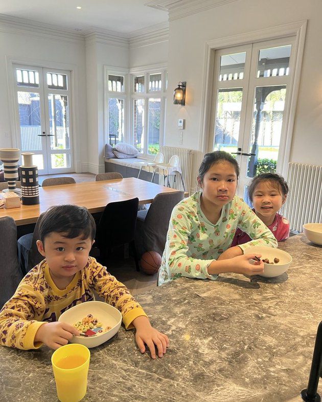 8 Potret Rumah Mewah Keluarga Sandra Dewi di Australia, Ternyata Sama Tajir Melintir!