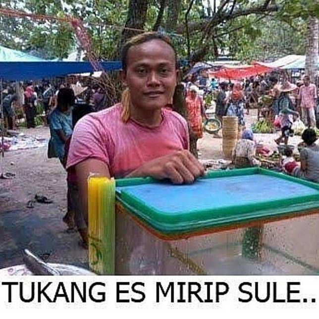 8 Pedagang Viral Usai Parasnya Disebut Mirip Artis, Ada yang Langsung Jadi Seleb!