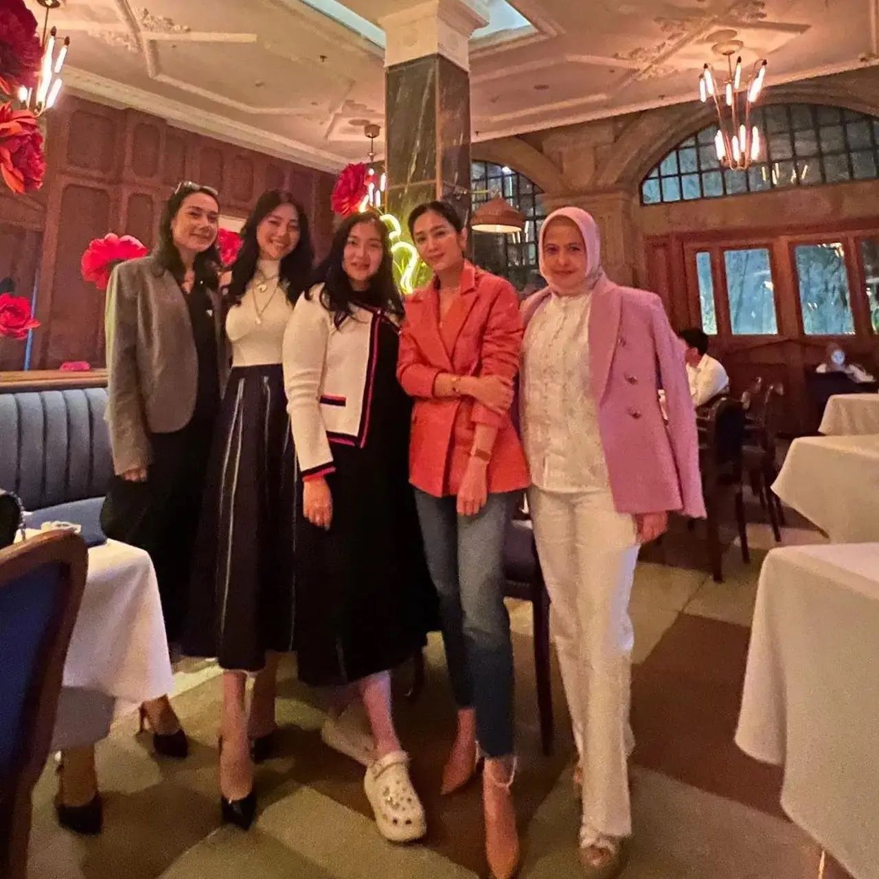 9 Potret Puput Nastiti Istri Ahok Bareng Geng Sosialitanya, Ada Bunga Zainal & Wendy Walters!