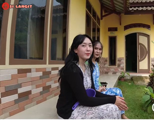 Potret Yuli Gadis Desa yang Mirip Orang Korea, Pesonanya Bikin Klepek-klepek!