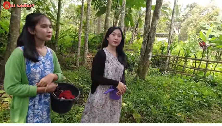 Potret Yuli Gadis Desa yang Mirip Orang Korea, Pesonanya Bikin Klepek-klepek!