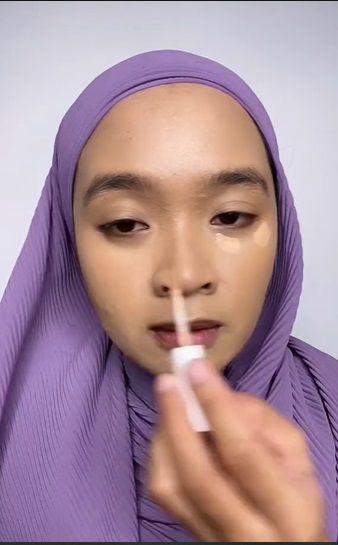 Wanita Ini Ditantang Recretae Makeup Ala Inara Rusli, Hasilnya Bikin Melongo, Netizen: `Bikin Virgoun Bingung`