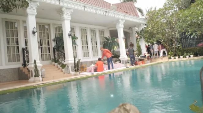 Sederet Selebriti Ternama Ini Tinggal di Bogor, Penampakan Rumahnya Bikin Melongo, Super Megah, Ada yang Dijadikan Villa Mewah!