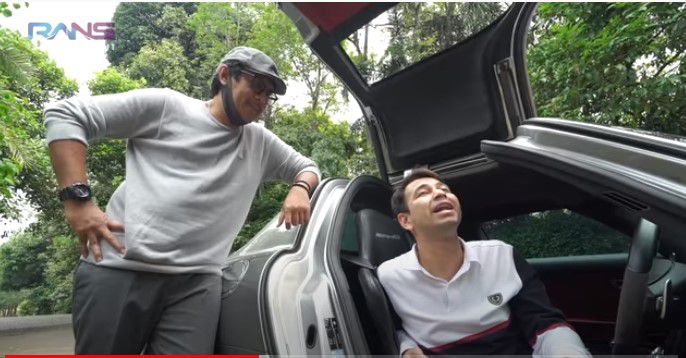  Raffi Ahmad takjub melihat mobil andre taulany