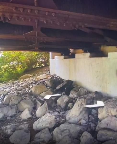 Misteri Wajah Seram dengan Mata Bolong di Jembatan 