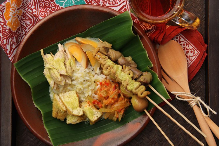 9 Wisata Kuliner Semarang Legendaris, Mulai Kue Lekker hingga Nasi Gandul