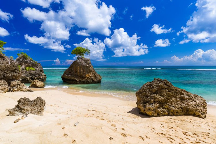 Serunya Menikmati Suasana Alami Di 5 Pantai Tersembunyi Bali