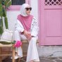 OOTD Hijab Nuansa Pink Zaskia Adya Mecca, Terlihat Lebih Muda bak ABG
