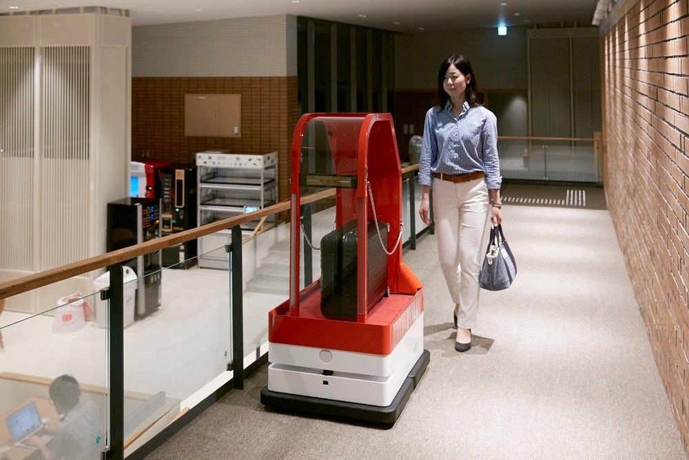 hotel robot