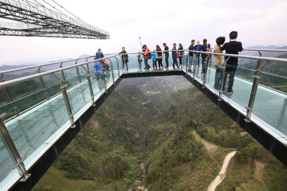 Jembatan kaca di Chongqing