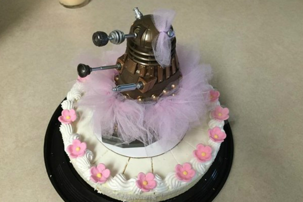 Kue ballerina robot