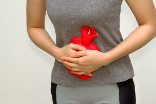 5 Langkah Mudah Meredakan Kram Perut Saat Menstruasi | Hijab.Dream.co.id