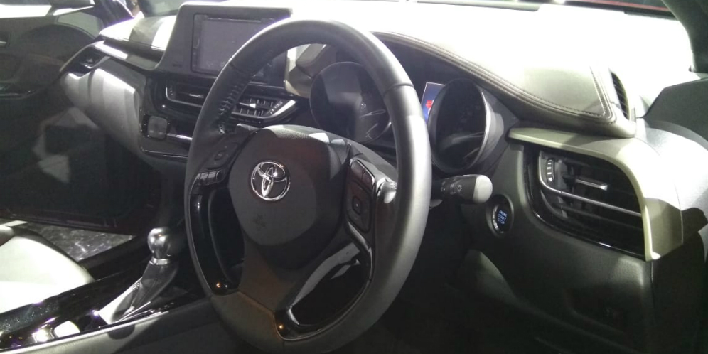 Interior Toyota All New C-HR
