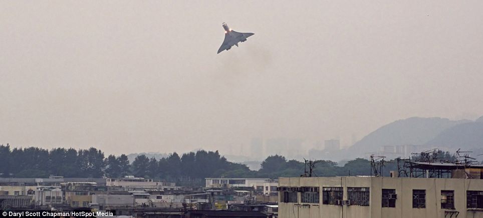 Bandara Kai Tak di Hongkong