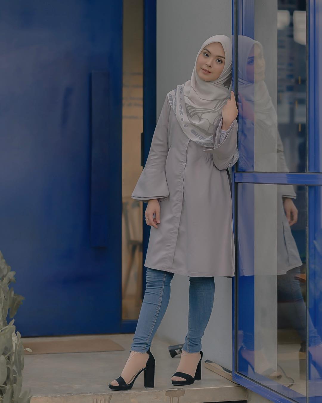 Intip Gaya Vebby Palwinta Saat Pakai Tunik Cantik HijabDreamcoid