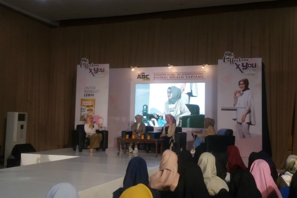 Hijab Sketch Competition Bandung