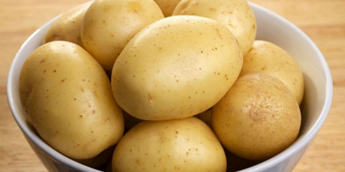 Cara memutihkan kulit secara alami dan cepat dengan kentang
