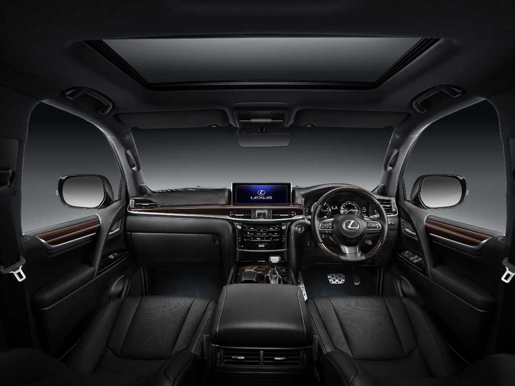 Wallpaper Interior Mobil