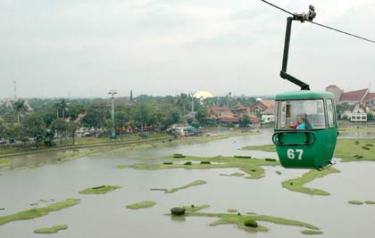 Kereta gantung TMII