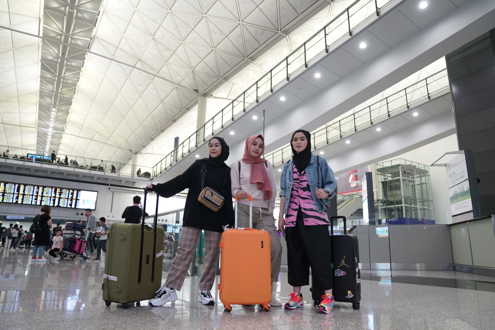 Trik Packing Koper Agar Tidak Berat Saat Traveling