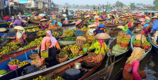 Pasar Apung Kalimantan