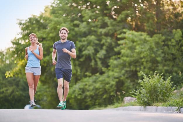 Cara mengecilkan betis yang besar dengan olahraga jogging.