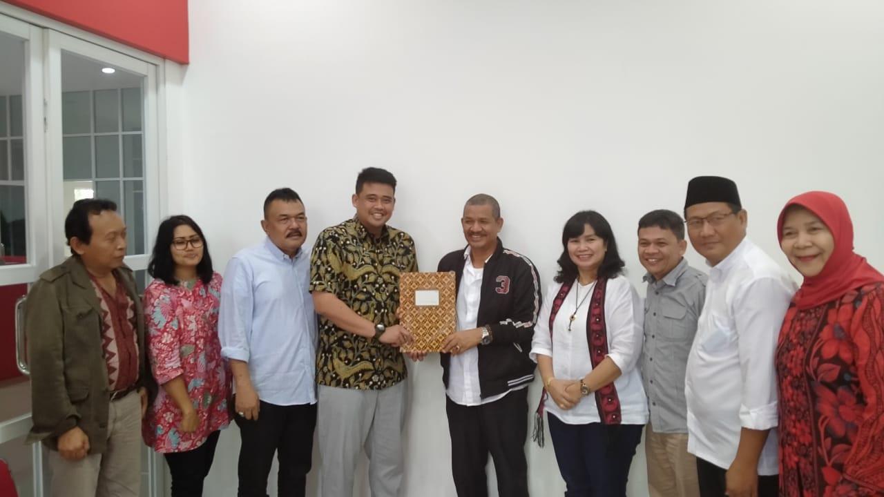 Bobby Nasution mengembalikan formulir ke DPP PDIP Sumatera Utara (Foto: Liputan6.com)