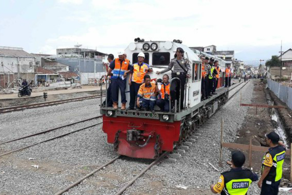 Uji coba kereta Garut