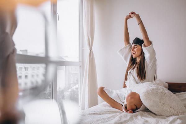 Menaruh bawang putih di bawah bantal bikin tidur lebih nyenyak.