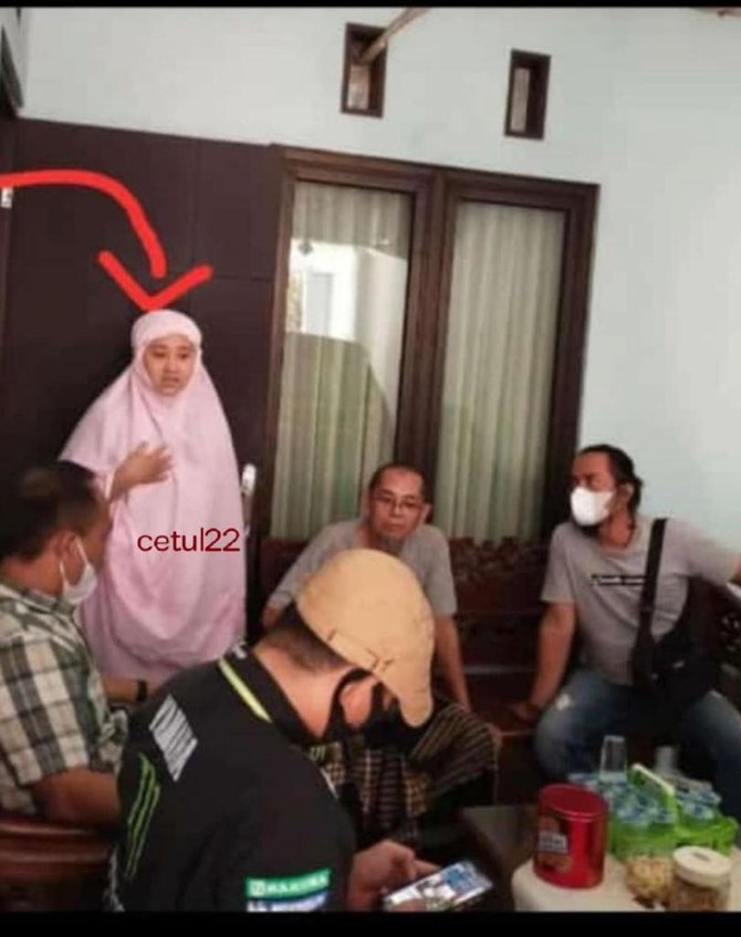 wanita pemudik berkata kasar