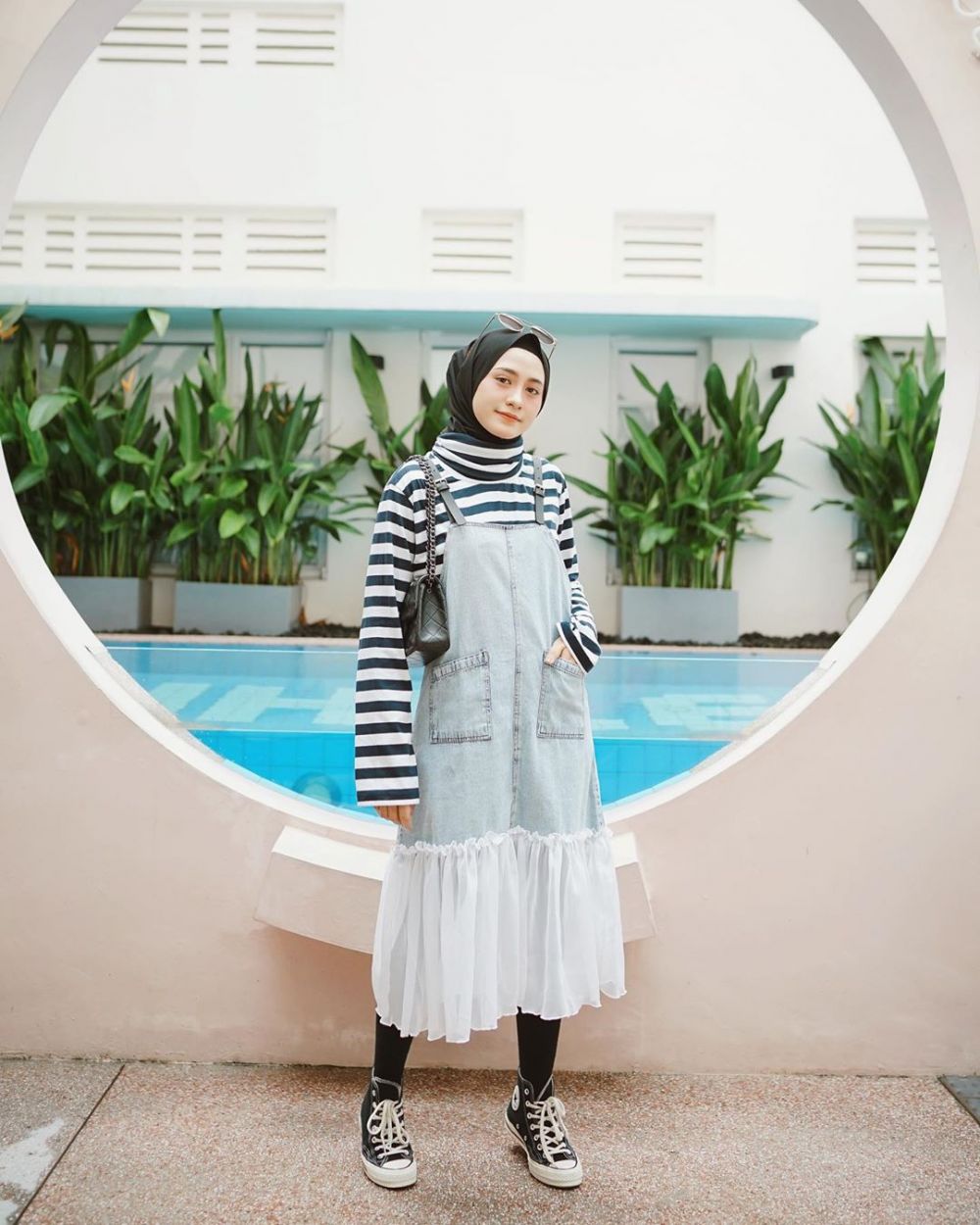 Fashion outfit overall hijab