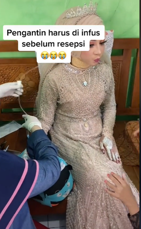 Pengantin Diinfus Sebelum Resepsi