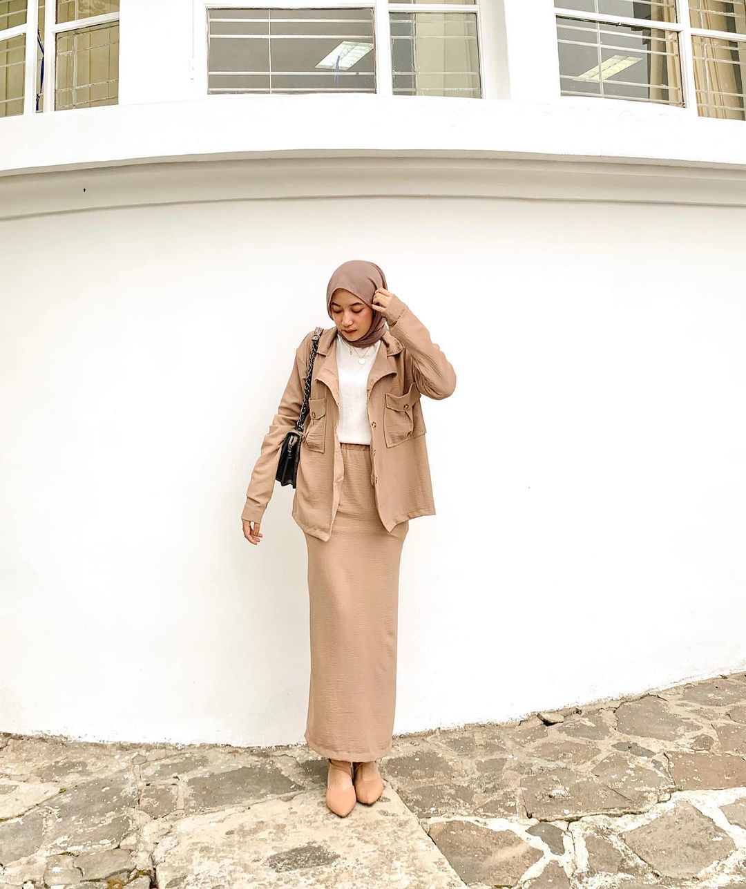 Fashion hijab beige