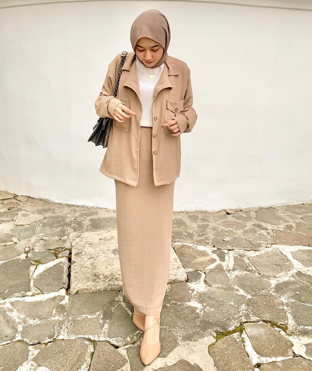 Fashion hijab beige