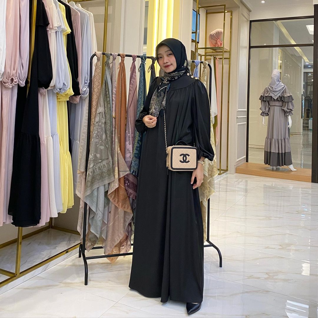 Fashion hijab Ayu Dyah Andari