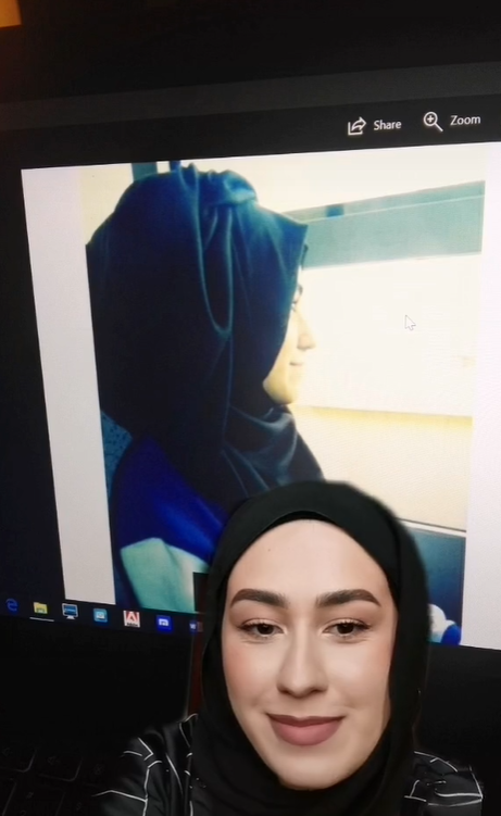 TikTokers Tampilkan Gaya Hijab Jadul