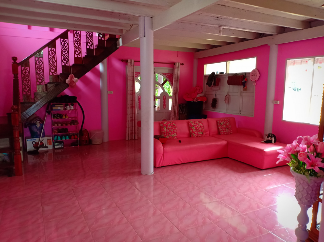 Rumah pink neon