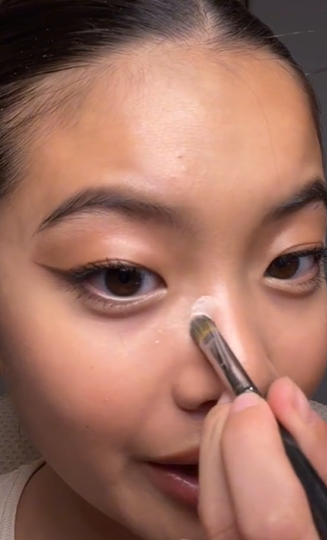 Using Eyeshadow Primer