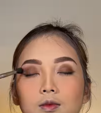 Creating Cat Eye with Eyeshadow