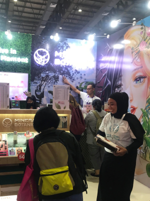 Mineral Botanica booth at Jakarta X Beauty.